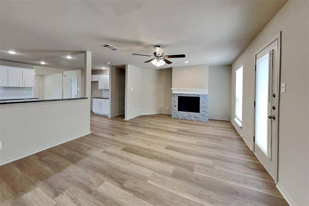 5601 Chimney Rock Drive, Arlington, TX 76017