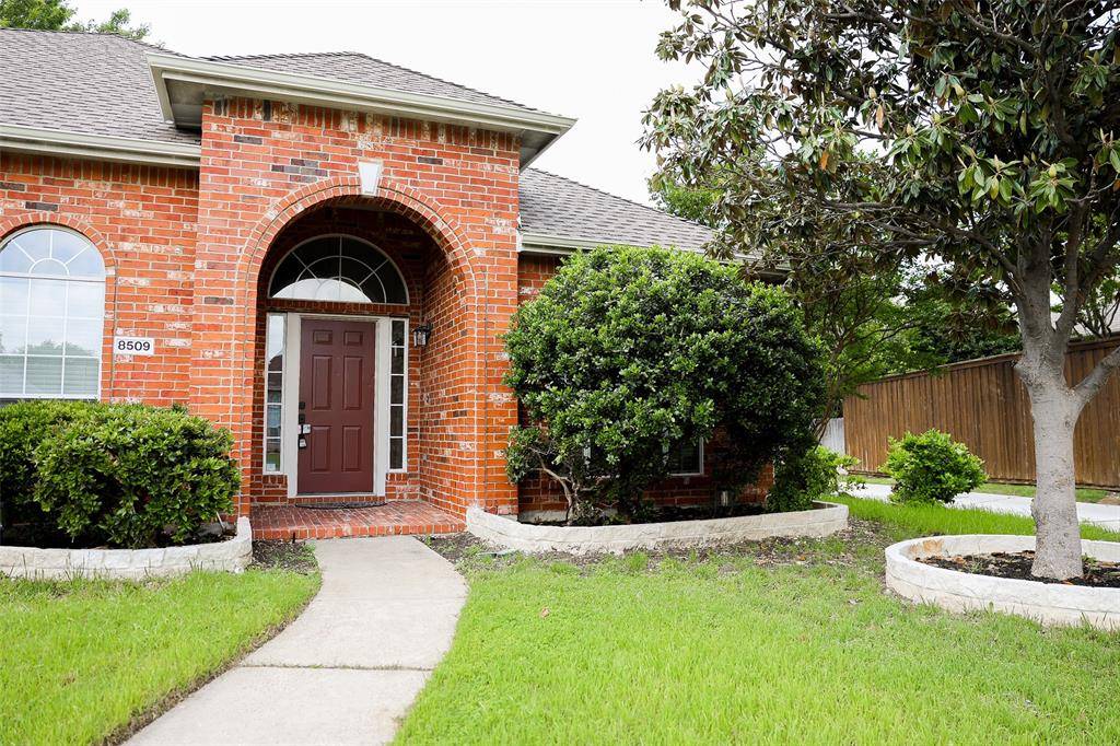 8509 Chalton Drive, Plano, TX 75024
