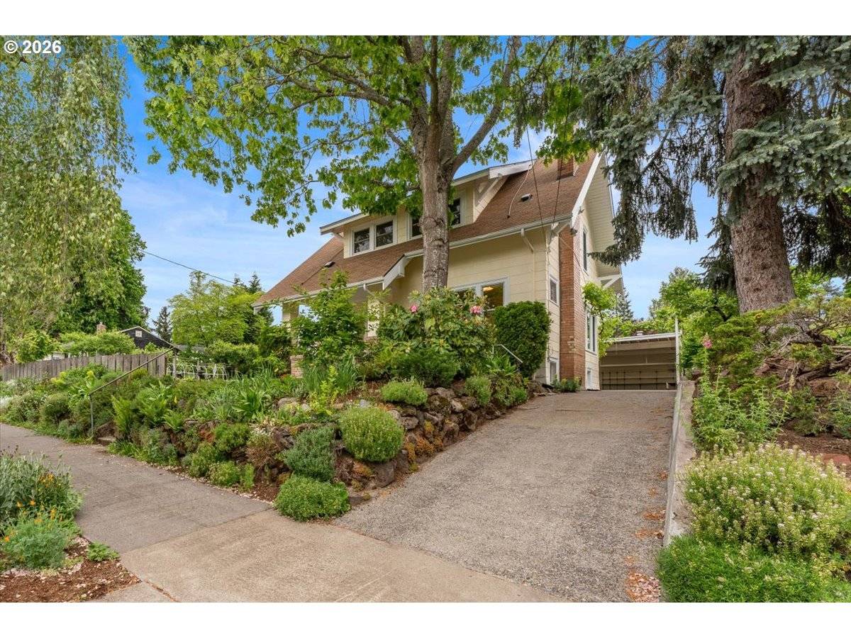 304 NE 62ND AVE, Portland, OR 97213