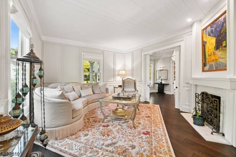 77 Kent Place Blvd, Summit City, NJ 07901