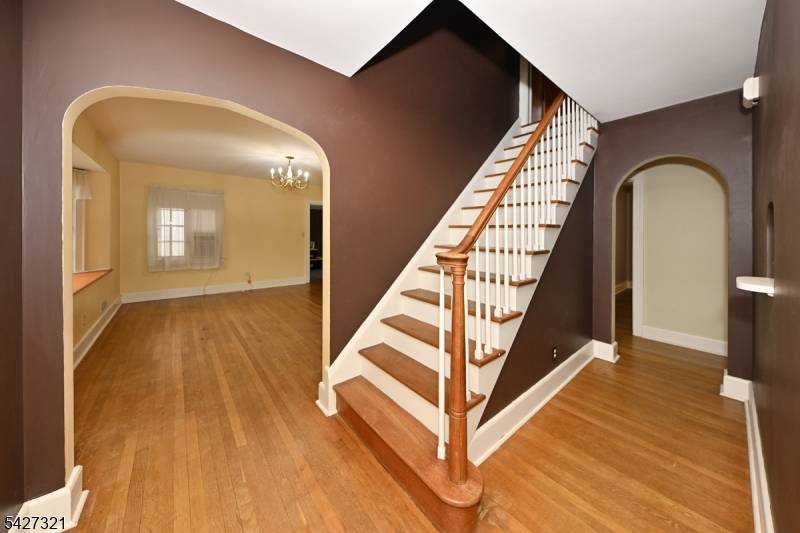 115 Center St, Pompton Lakes Boro, NJ 07442
