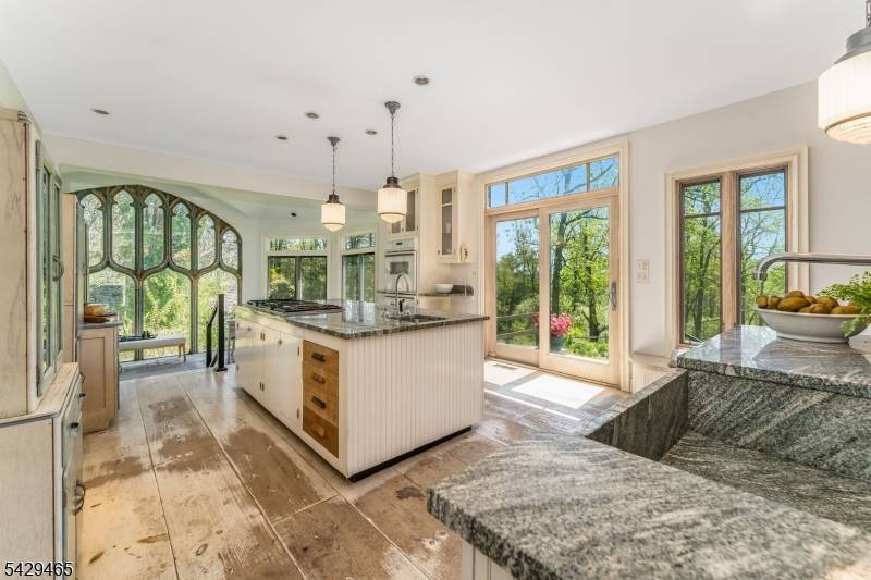 130 Shire Rd, Holland Twp., NJ 08848