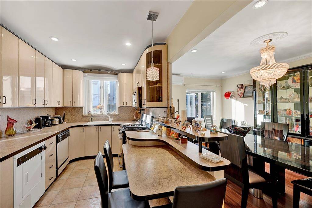 138 Bay 11th ST, Brooklyn, NY 11228