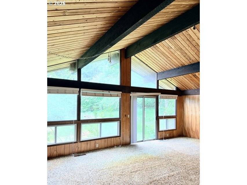 32424 CAMAS SWALE RD, Creswell, OR 97426