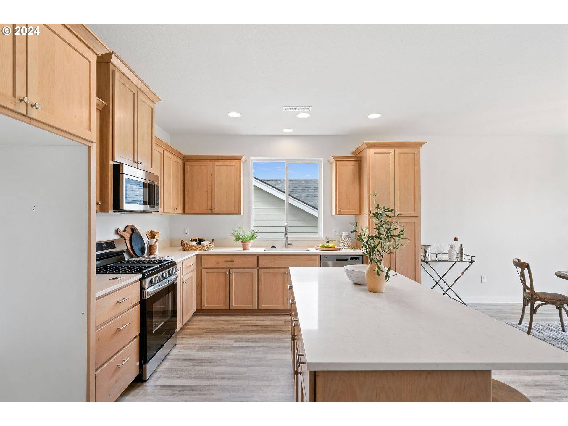 9324 GLORY CT, Salem, OR 97305
