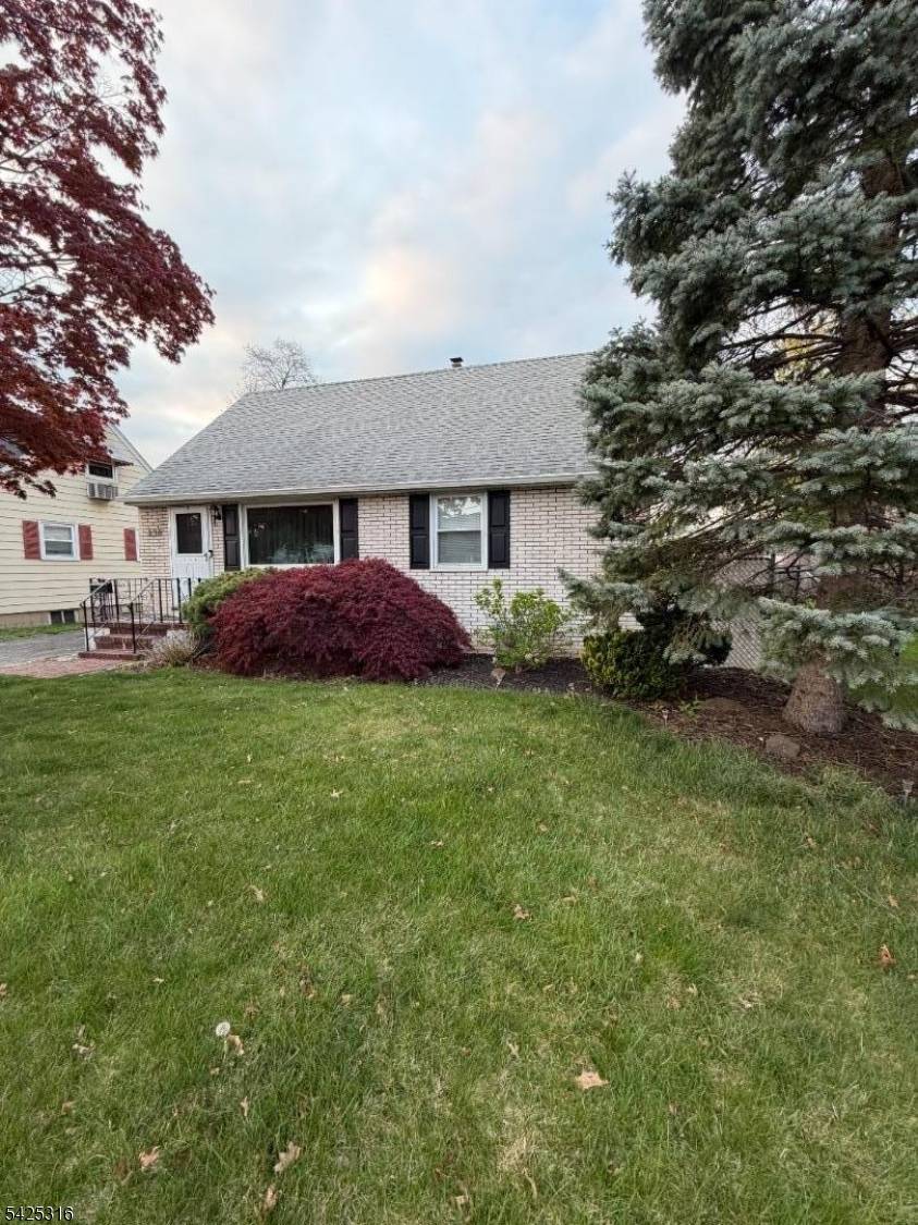 335 Edgeworth St, Middlesex Boro, NJ 08846