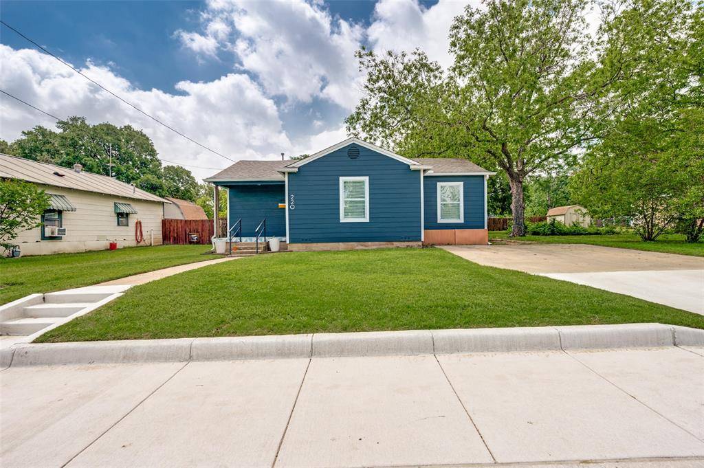 220 W College Street, Lewisville, TX 75057