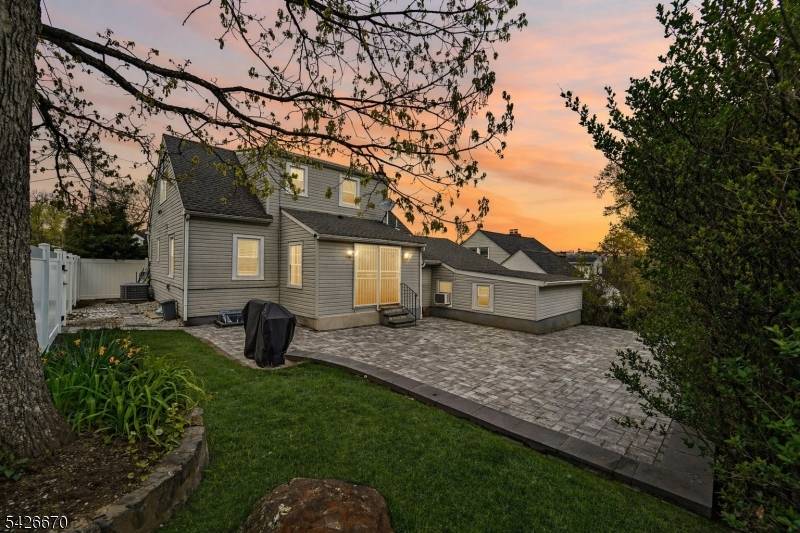 19 Elmwood Ave, West Orange Twp., NJ 07052