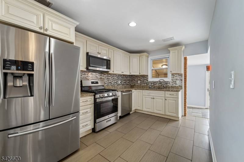 19 Elmwood Ave, West Orange Twp., NJ 07052