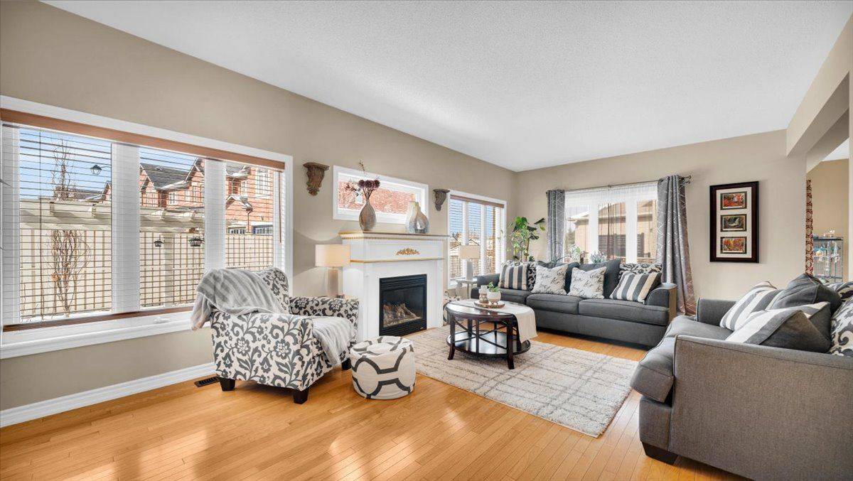 636 Serafini CRES, Milton, ON L9T 7P1
