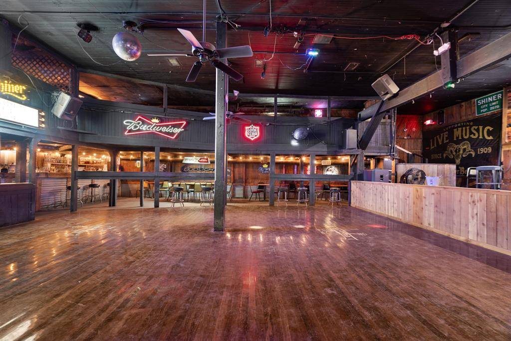 1205 Main Street, Commerce, TX 75428