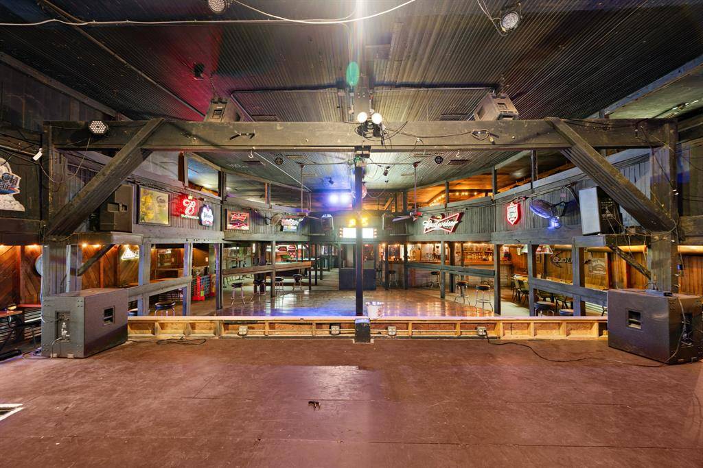 1205 Main Street, Commerce, TX 75428