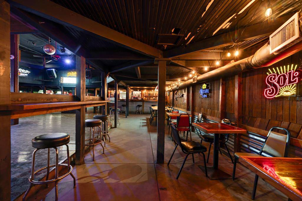 1205 Main Street, Commerce, TX 75428
