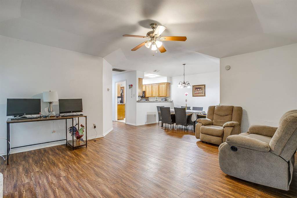 7809 Laver Court #7811, Fort Worth, TX 76112