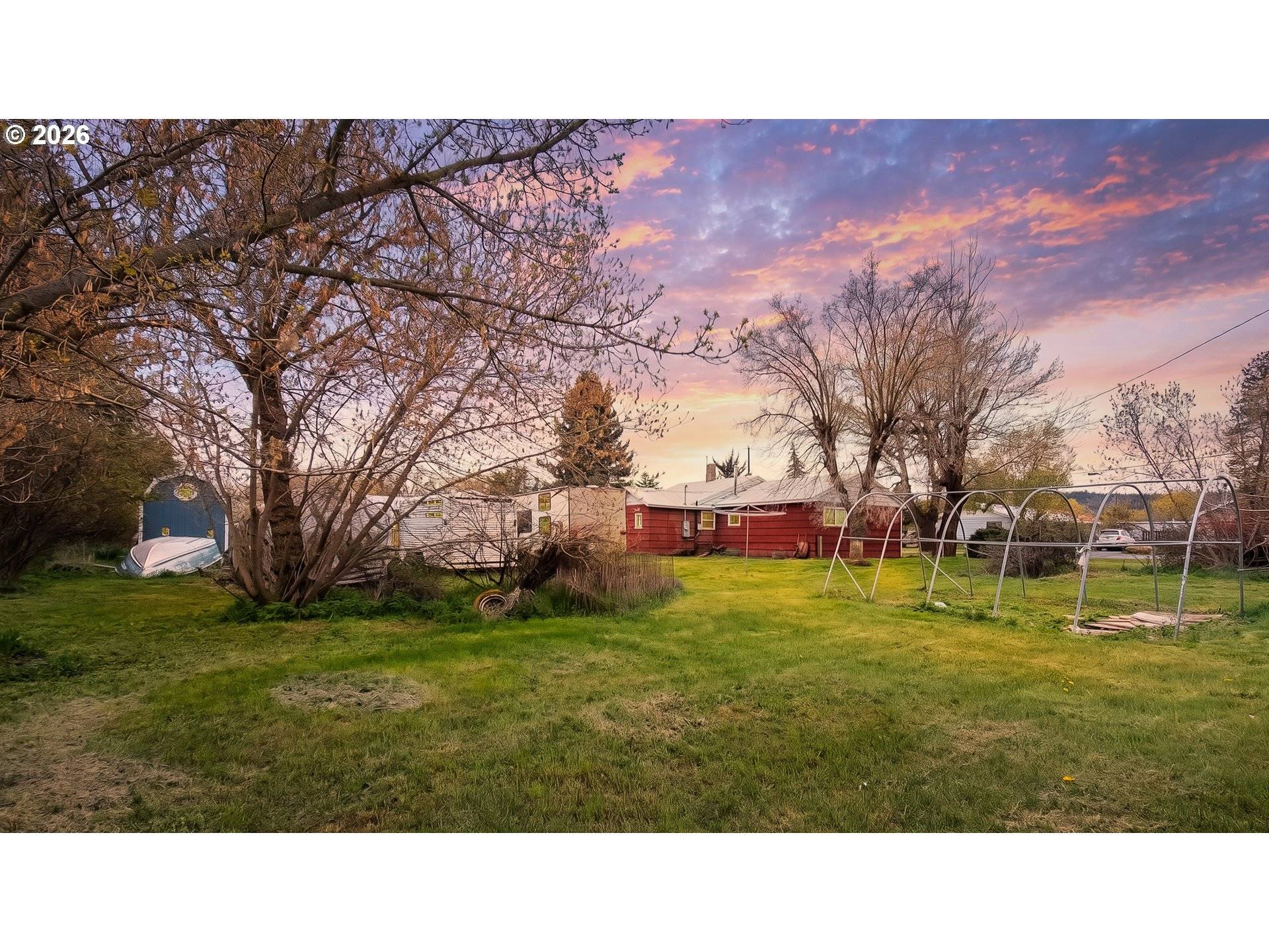 190 S 6TH AVE, Elgin, OR 97827