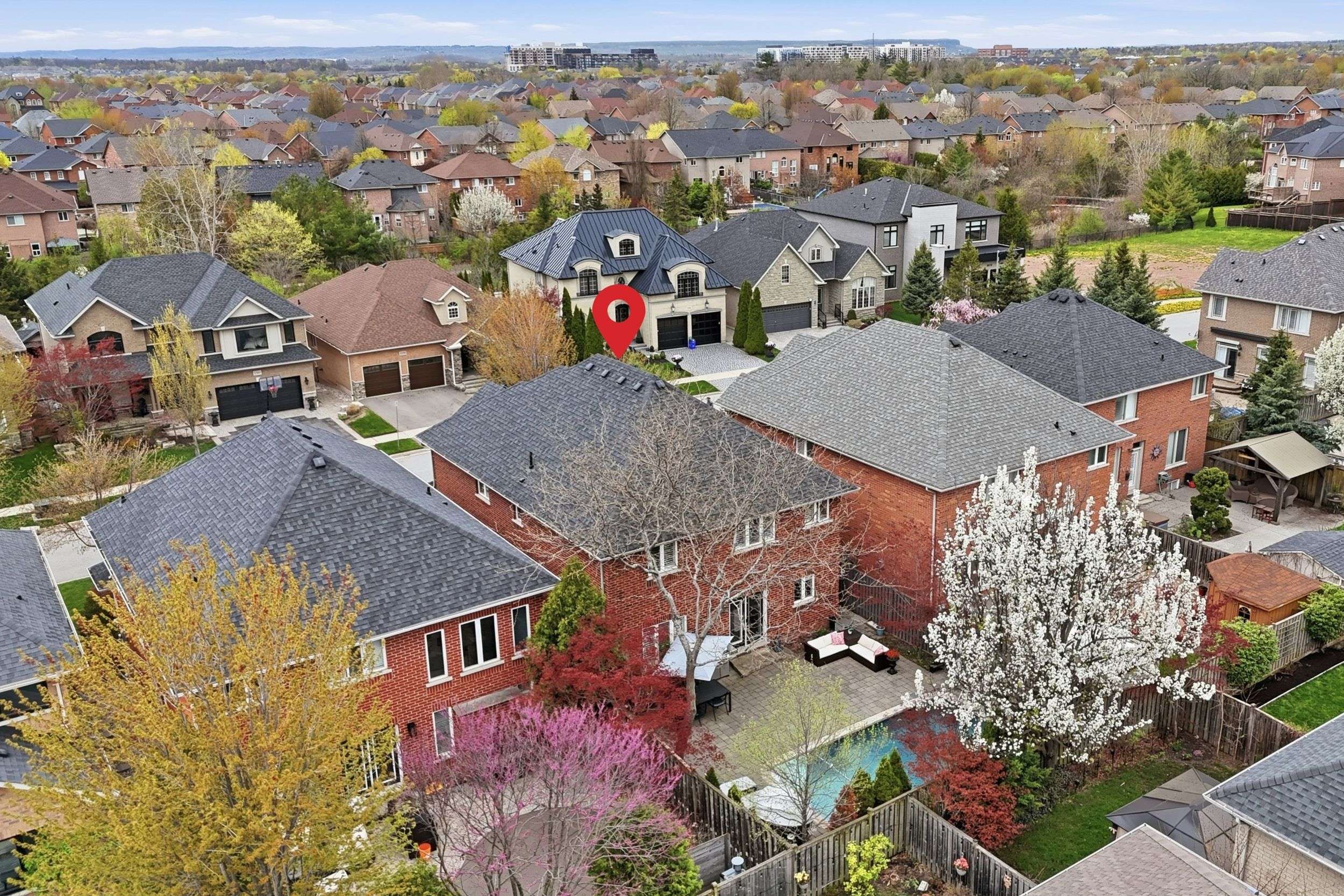 2202 Brookhaven CRES, Oakville, ON L6M 5B8