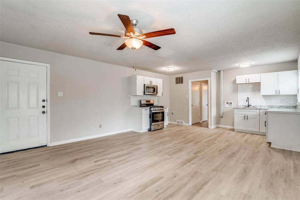 3301 Willing Avenue, Fort Worth, TX 76110