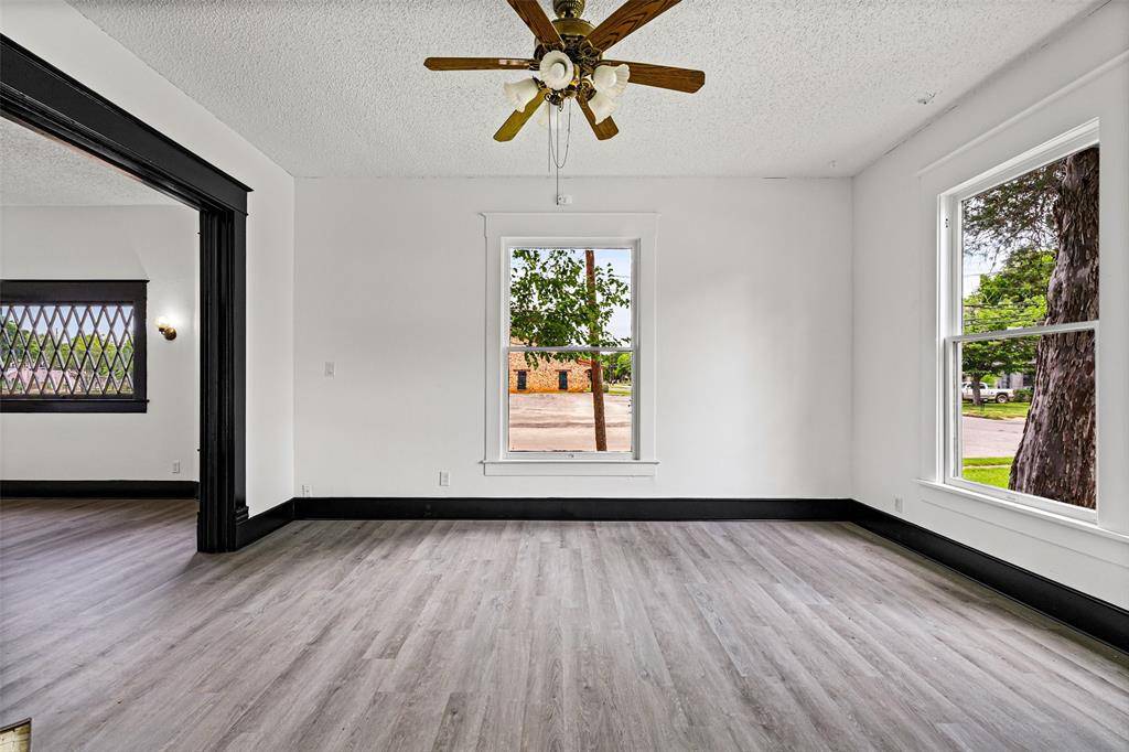 741 N Anglin Street, Cleburne, TX 76033