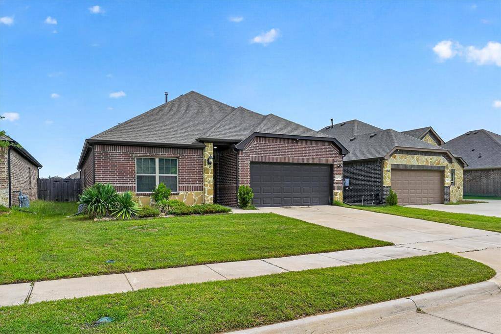 7815 Cottonwood Drive, Greenville, TX 75402