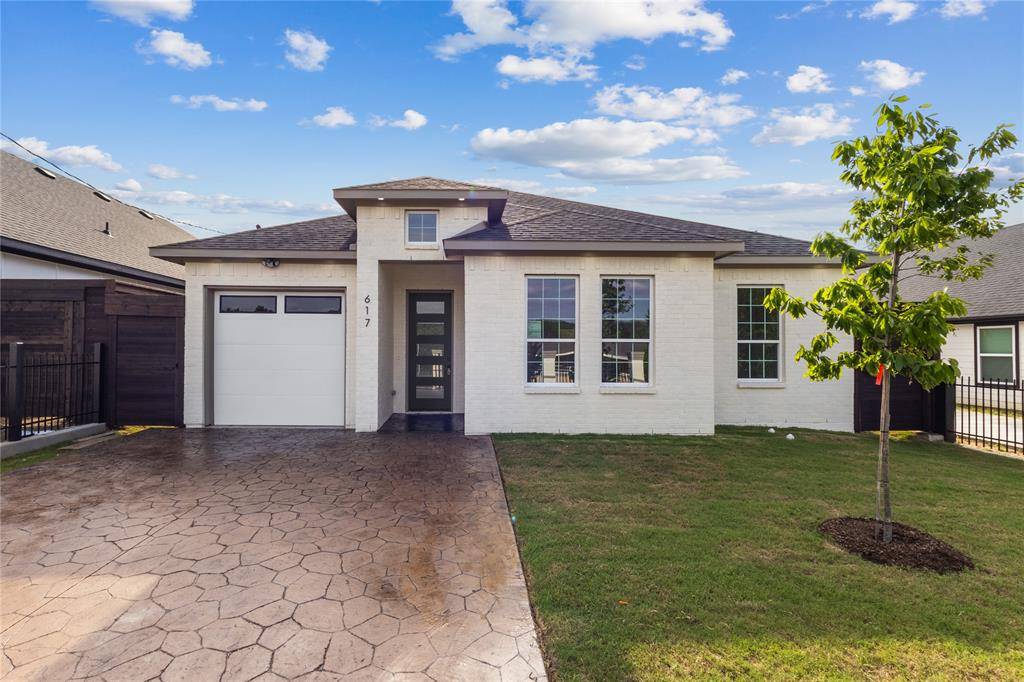 617 N DWIGHT Avenue, Dallas, TX 75211