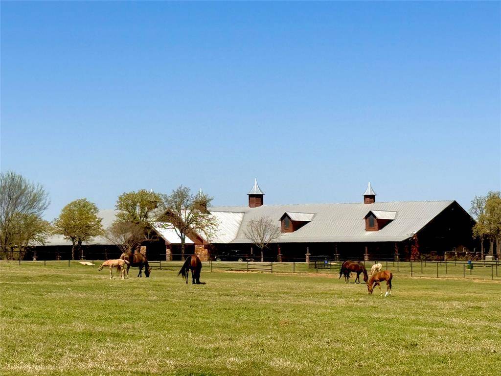 1257 County Road132, Whitesboro, TX 76273