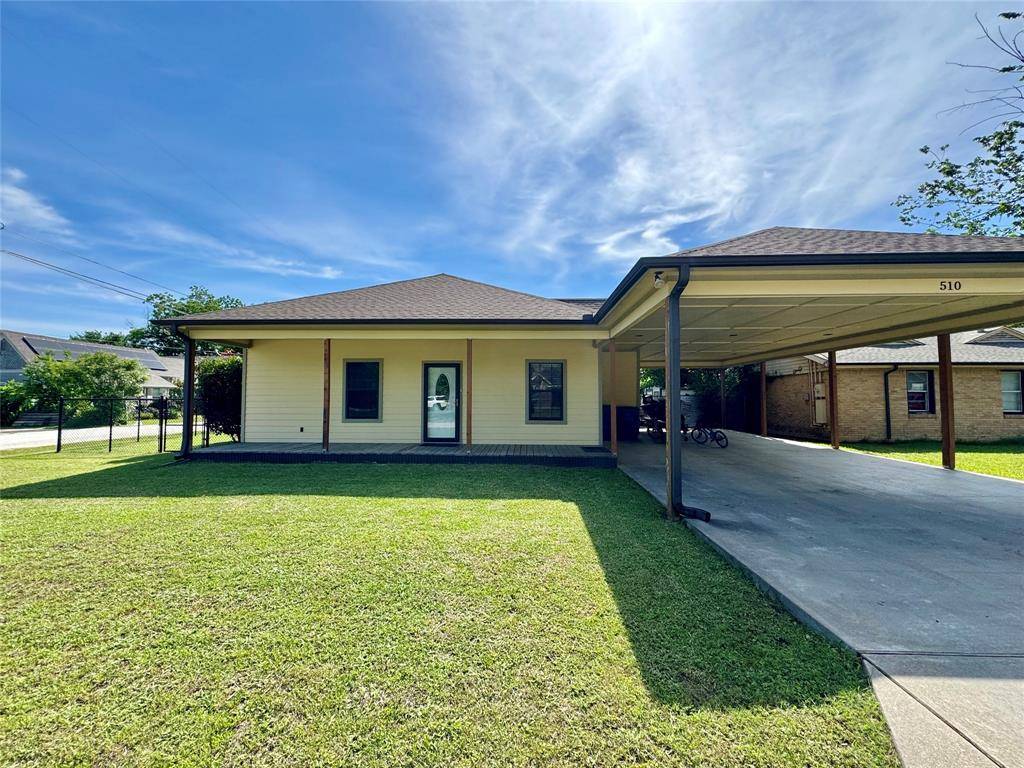 510 N Friou Street, Alvarado, TX 76009