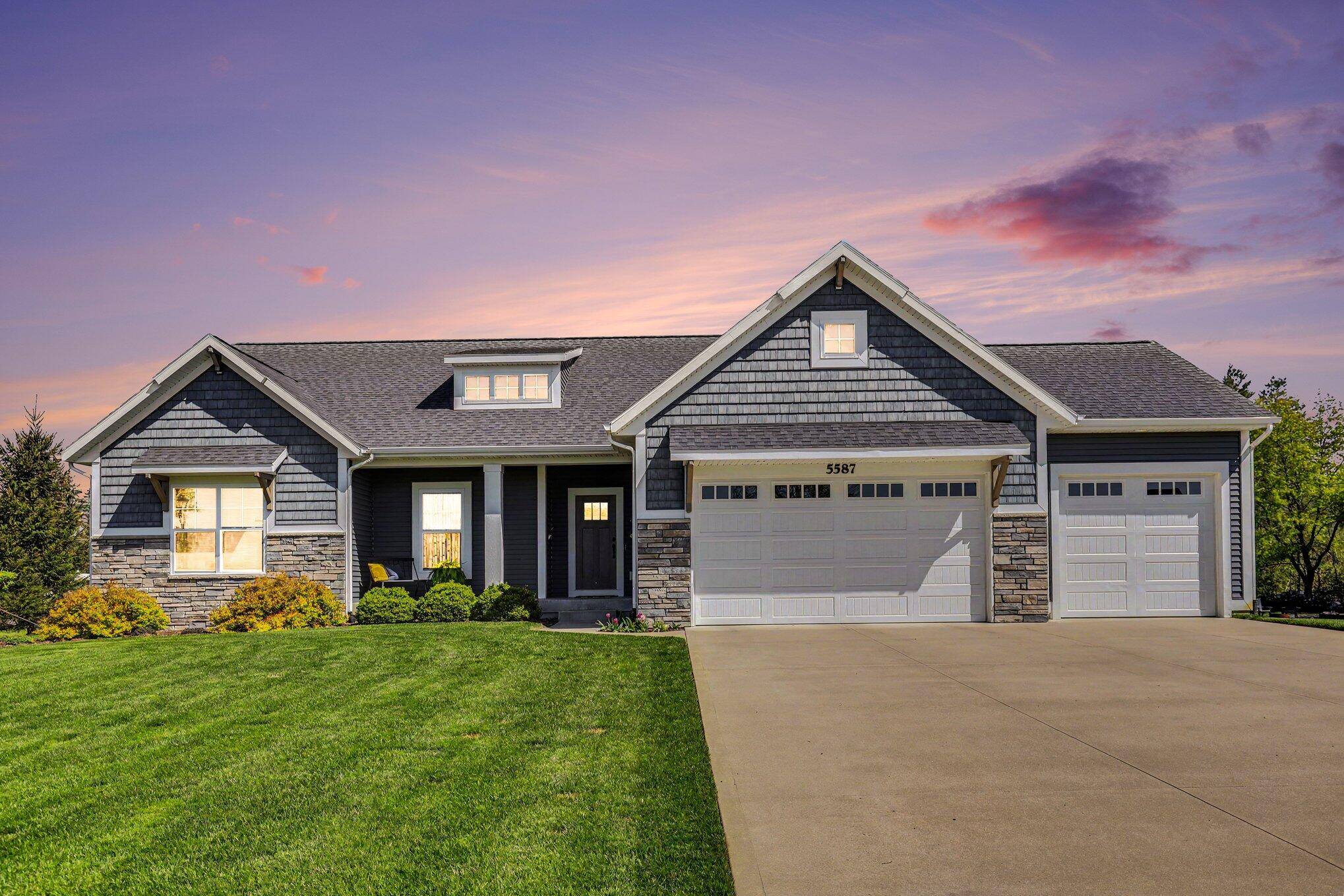 5587 Stanton Woods DR, Blendon Twp, MI 49426