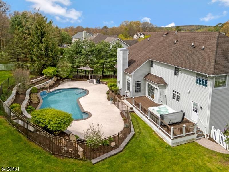 6 Perin Pl, Roxbury Twp., NJ 07876