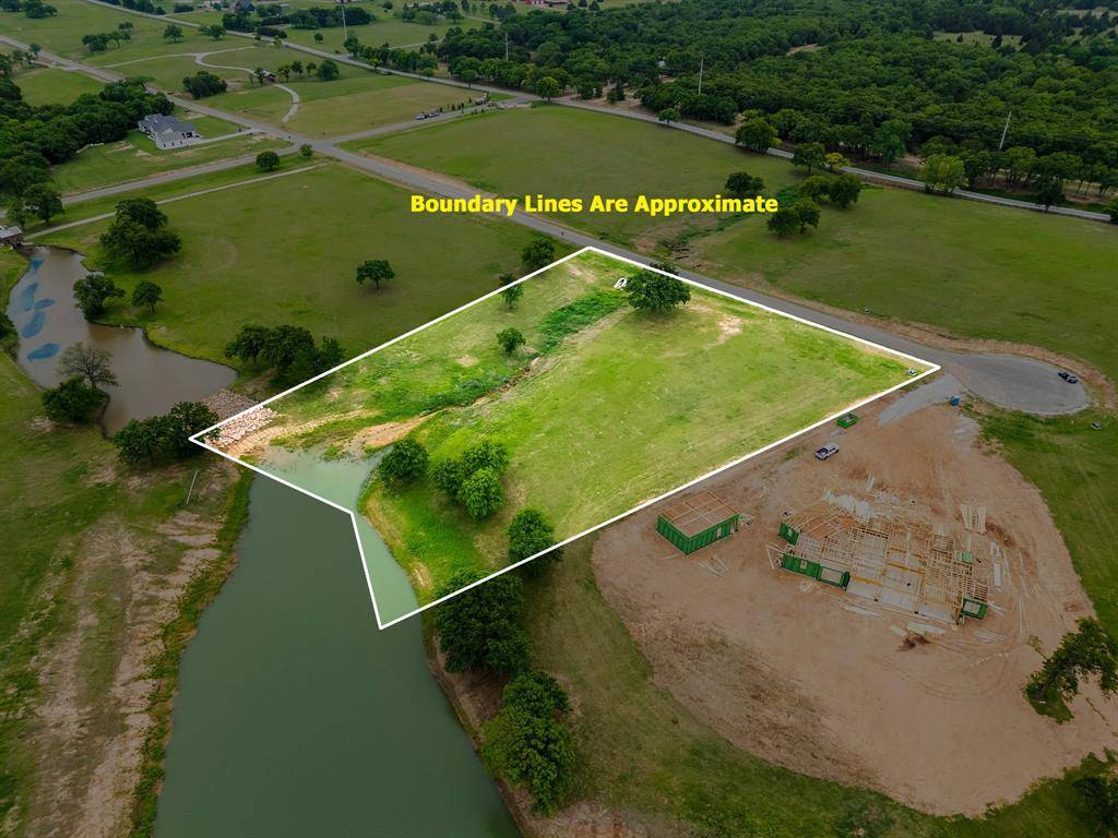 141 Woodbridge Boulevard, Bowie, TX 76230