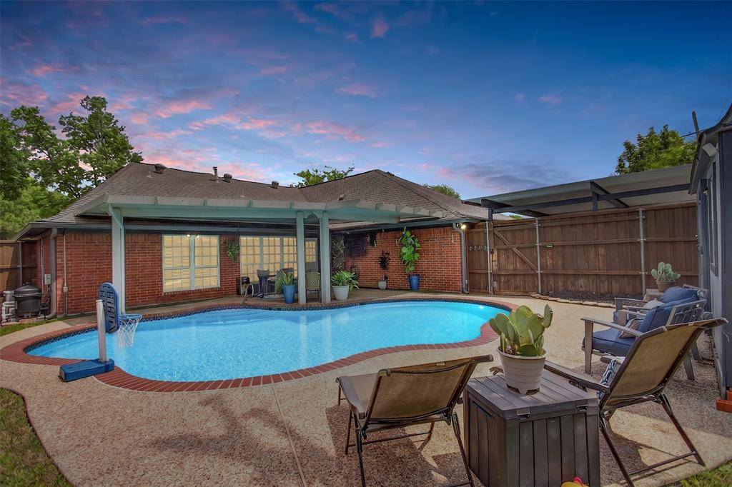 1618 Crosshaven Drive, Lewisville, TX 75077