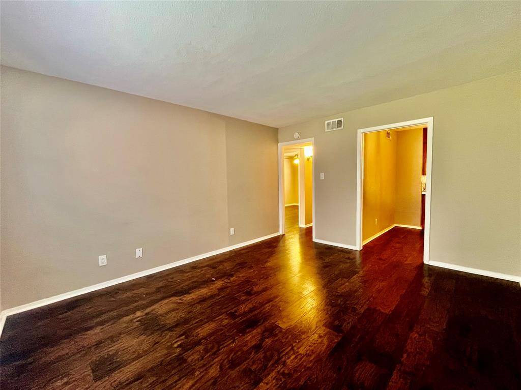 1107 N Locust Street #4, Denton, TX 76201