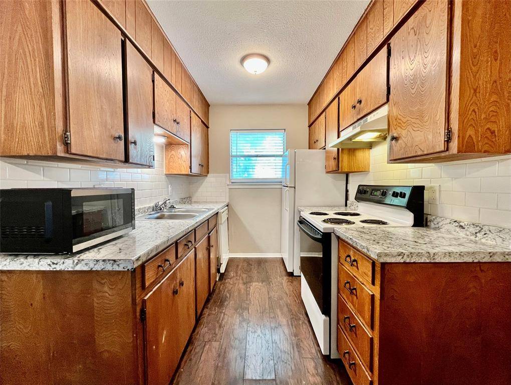 1107 N Locust Street #4, Denton, TX 76201
