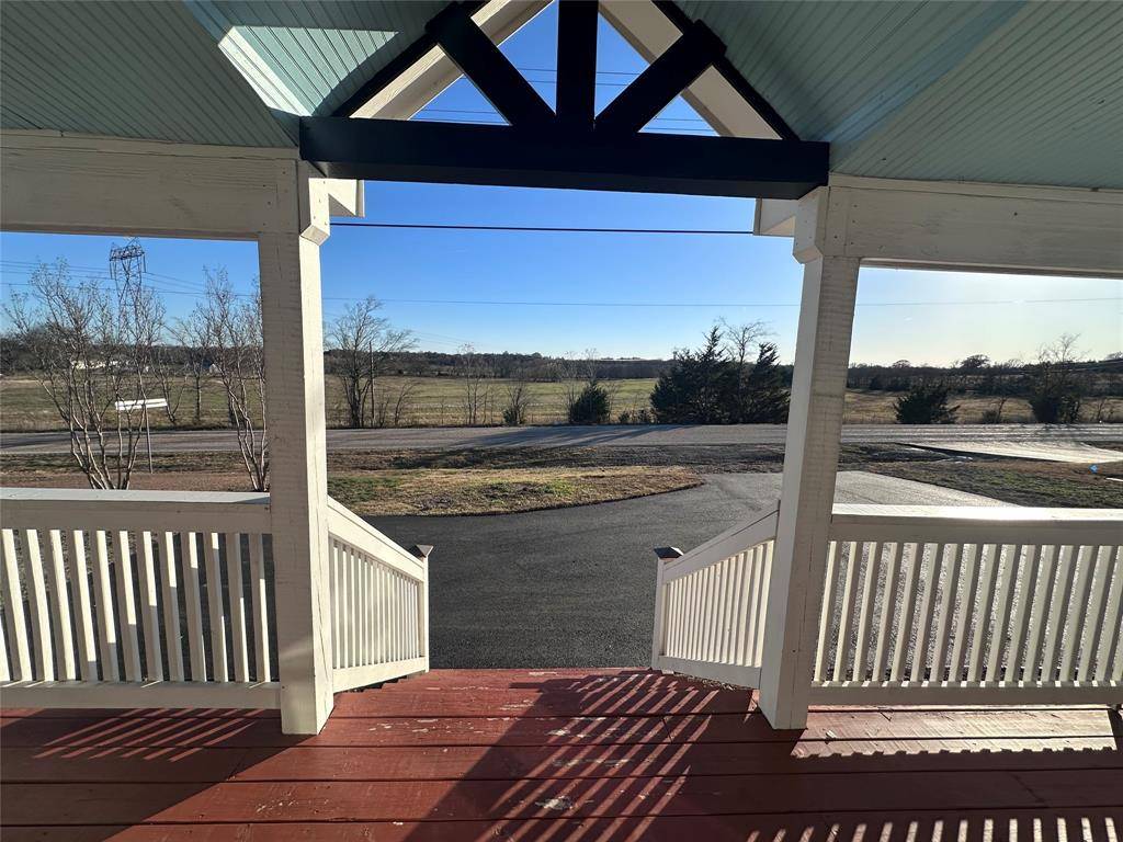 9045 Fm 121, Van Alstyne, TX 75495
