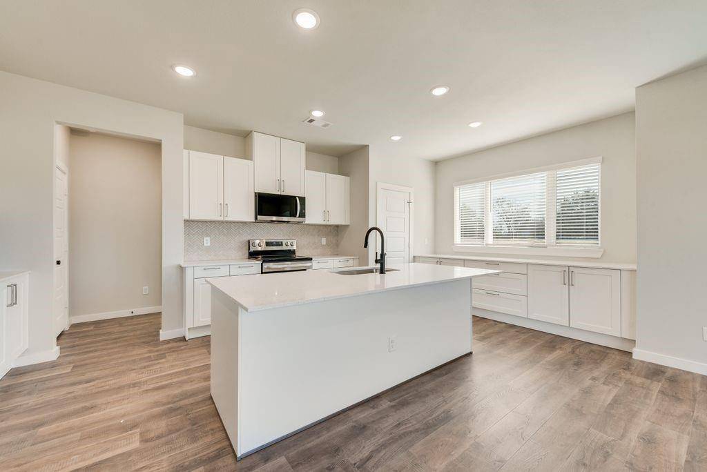 6846 Florence Drive, Midlothian, TX 76065