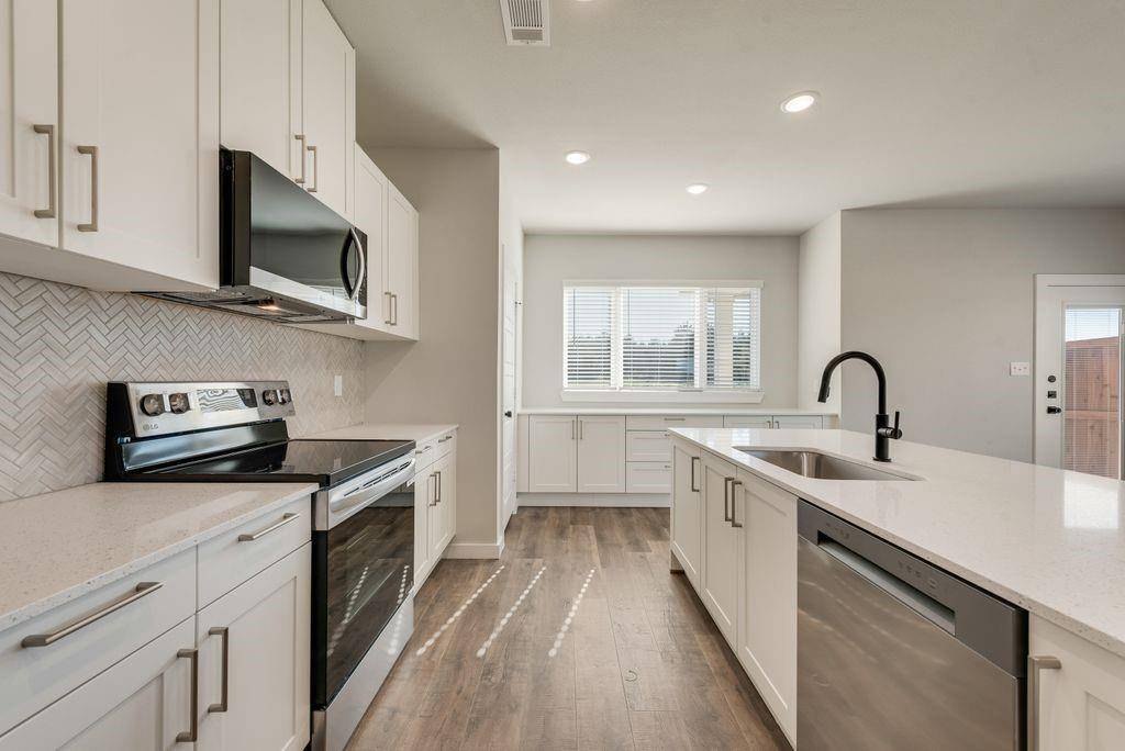 6846 Florence Drive, Midlothian, TX 76065