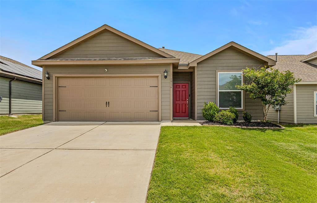 1916 Pondera Street, Ponder, TX 76259