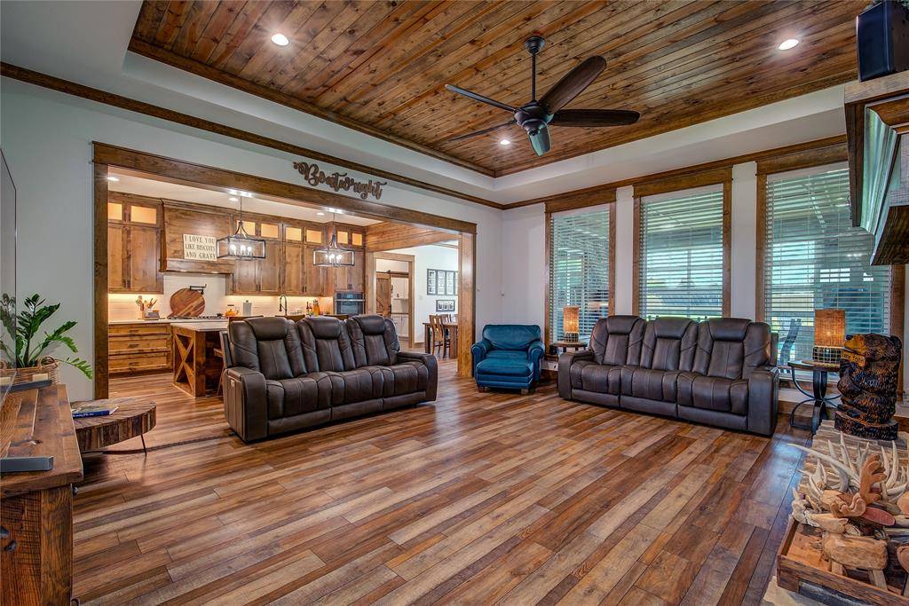 128 RS County Road 3390, Emory, TX 75440