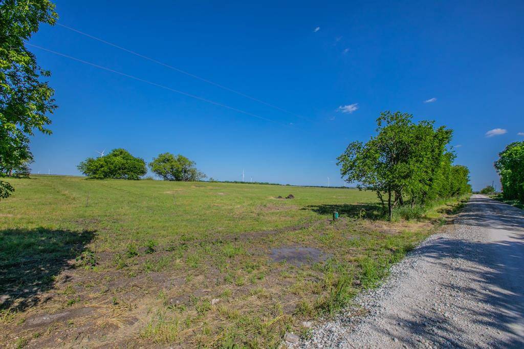 958 county Road 3254, Mount Calm, TX 76673