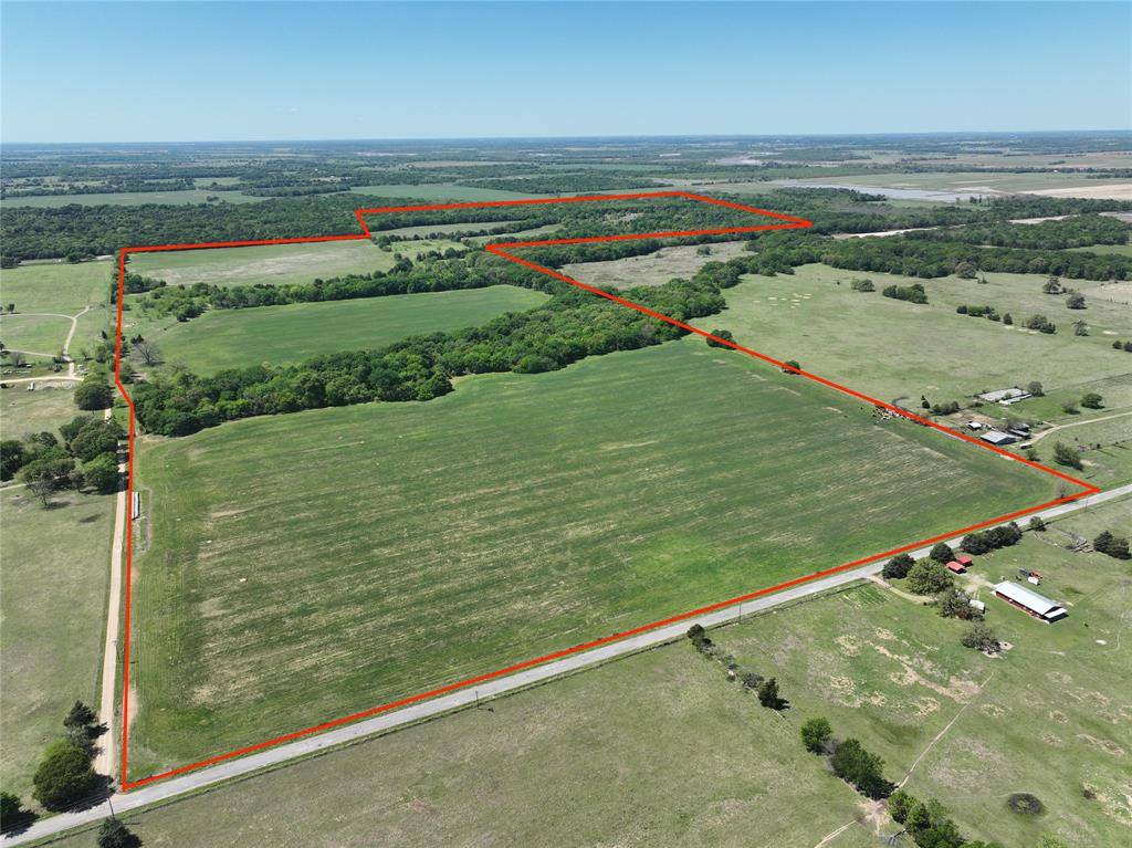 001 County Road 2145, Telephone, TX 75488