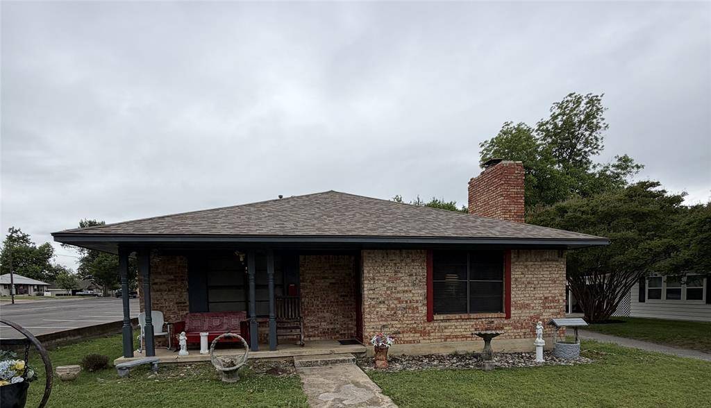 305 N Union, Whitesboro, TX 76273