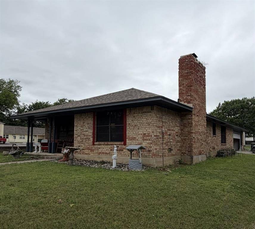 305 N Union, Whitesboro, TX 76273