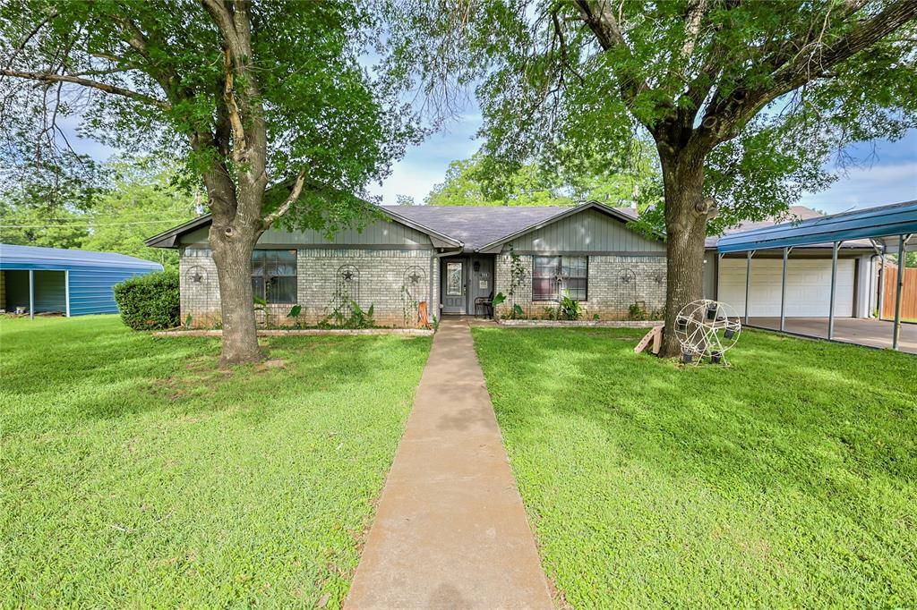 111 Songwood Drive, Weatherford, TX 76087