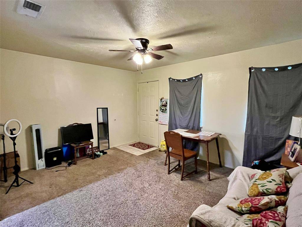 1612 Wayne Street, Denton, TX 76209