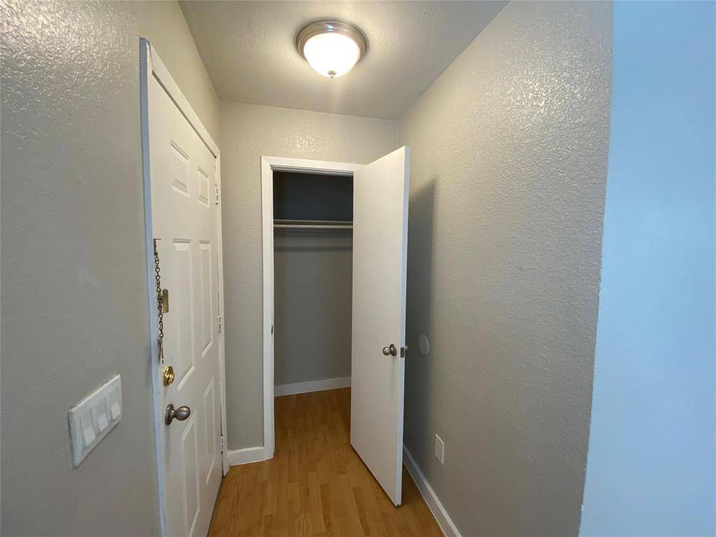 701 W Sycamore Street #102, Denton, TX 76201