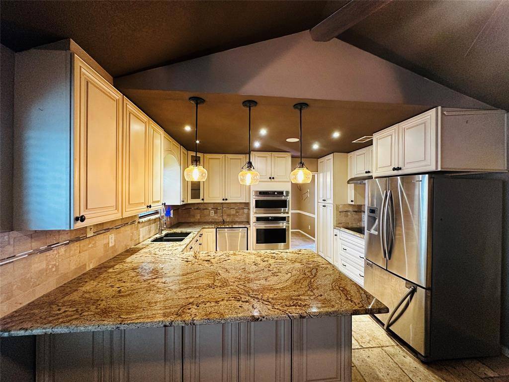 2511 Tanglewood Drive, Grapevine, TX 76051
