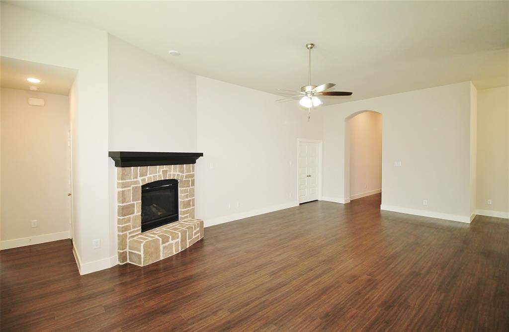 1665 Sheldon Drive, Forney, TX 75126
