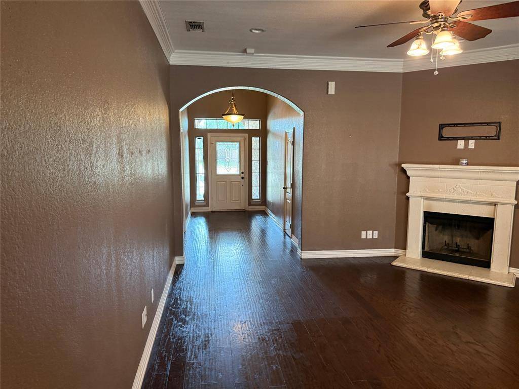1323 Preston Trail Court, Granbury, TX 76048