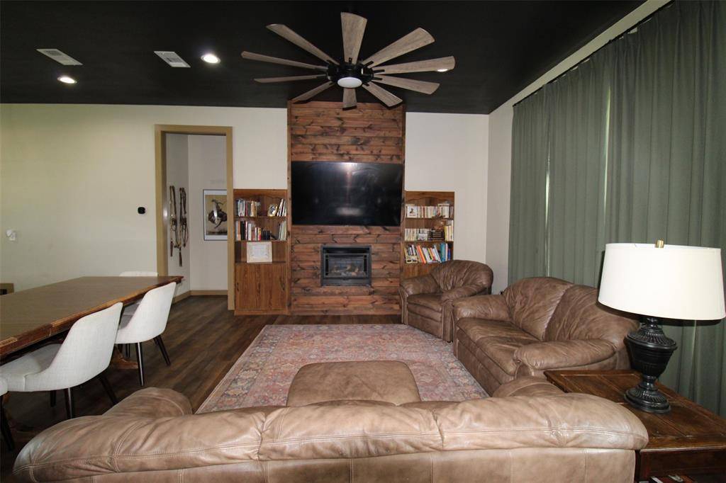 2420 CR 4107, New Boston, TX 75570