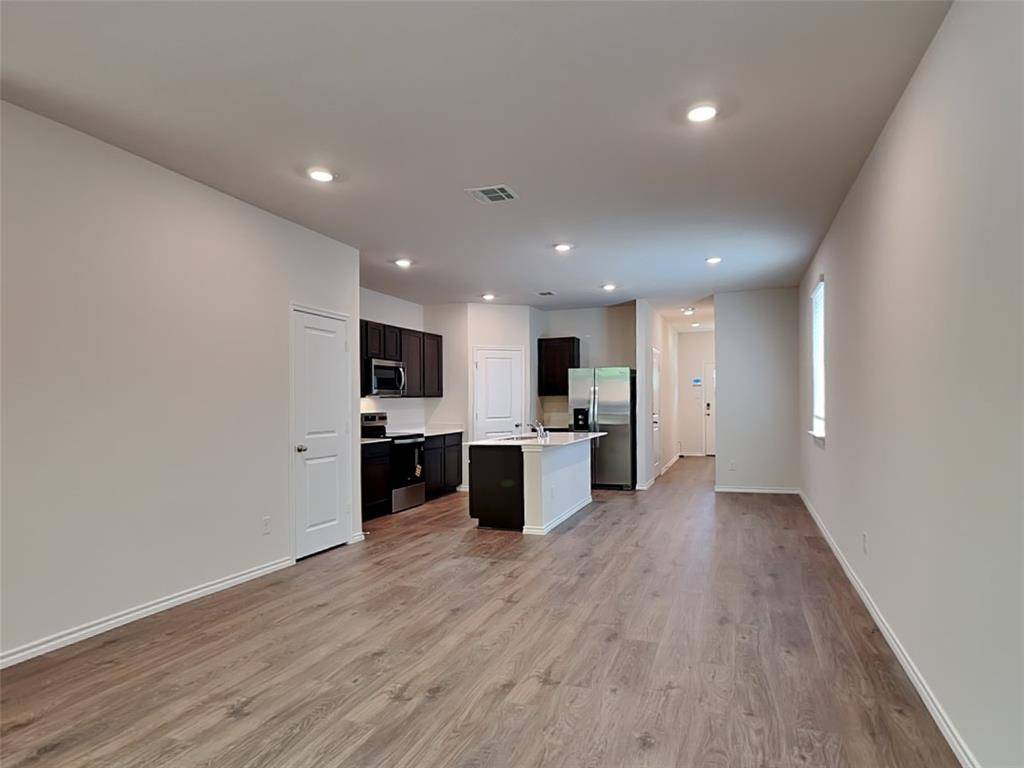 422 Tall Cedar Way, Princeton, TX 75407