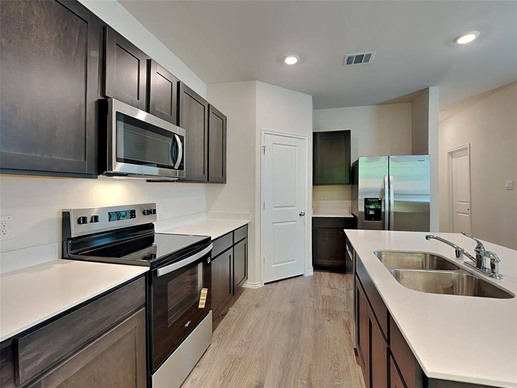 422 Tall Cedar Way, Princeton, TX 75407